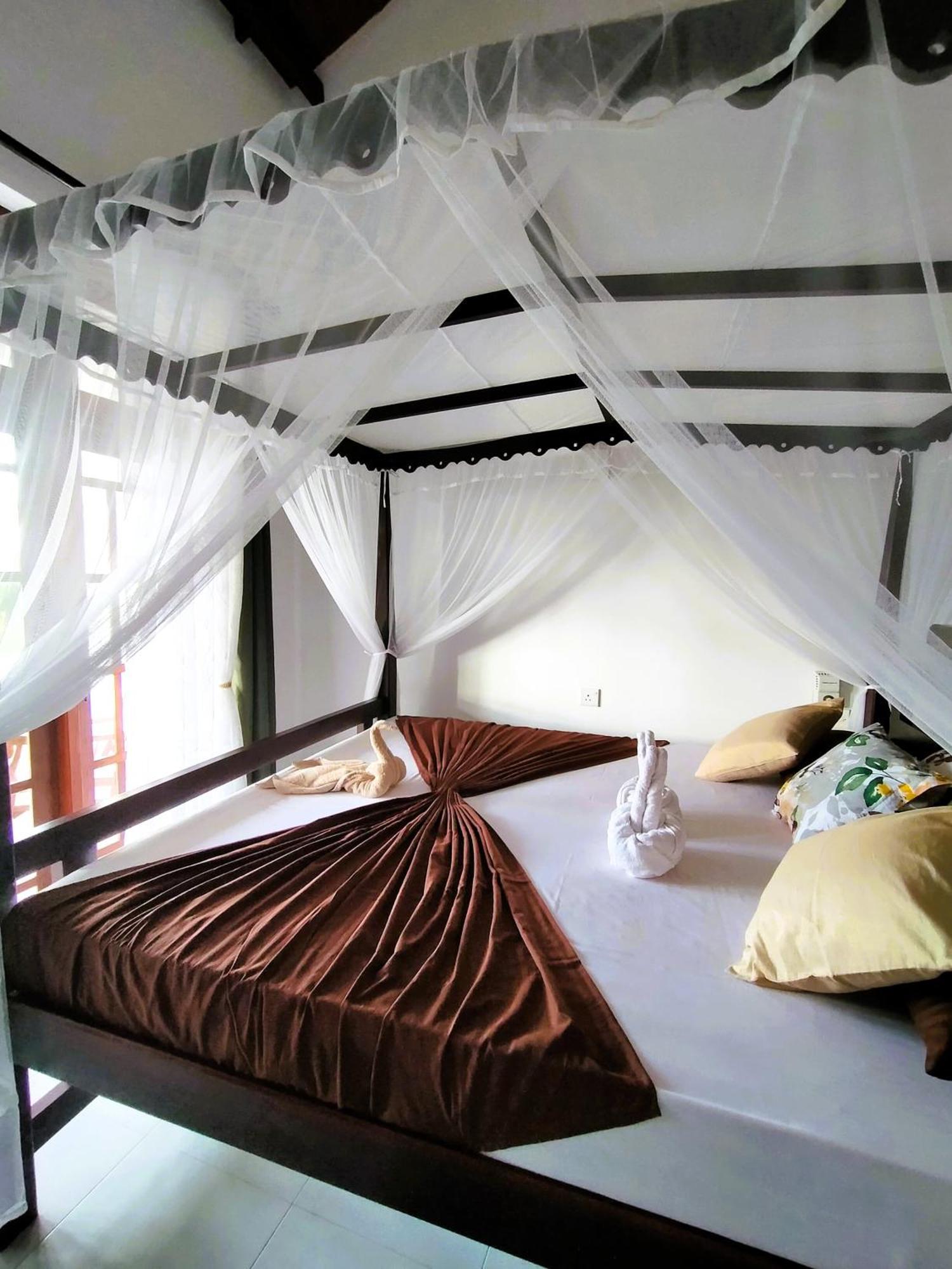 Balance Beach Resort Dikwella Esterno foto